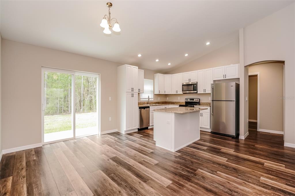 5276 Southwest 165th St Road Ocala, FL 34473 - Photo 3 of 14 Gallery Image 3
