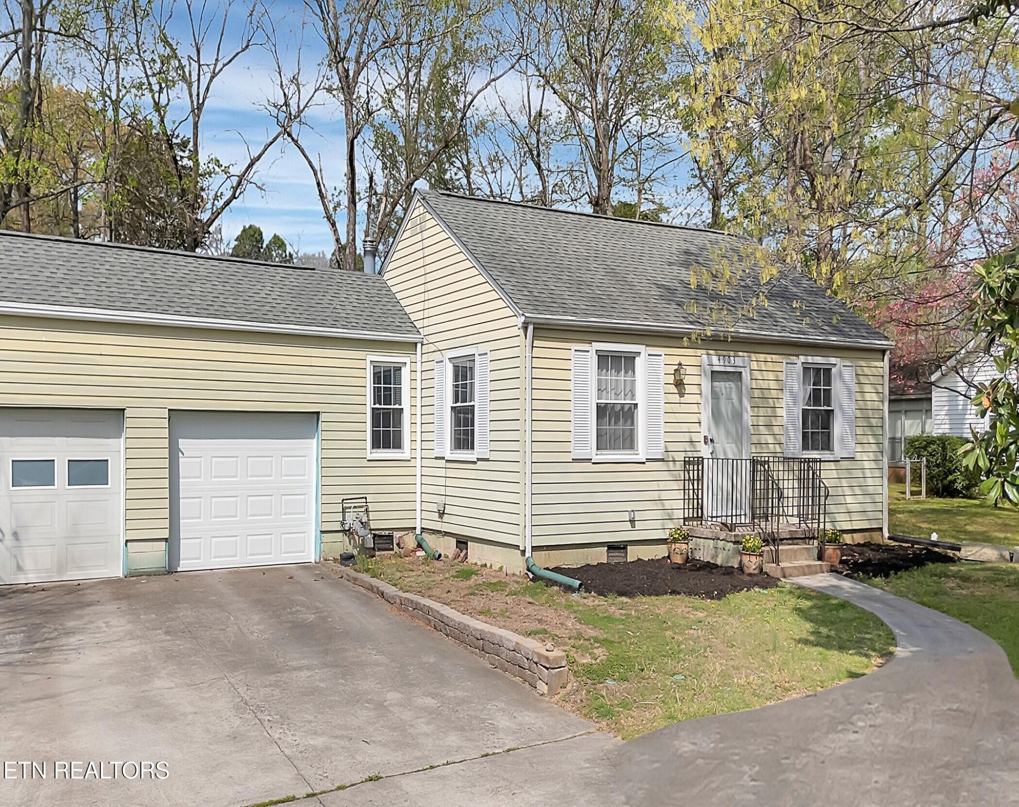 4903 Inskip Road Knoxville, TN 37912 - Photo 4 of 31 Gallery Image 4
