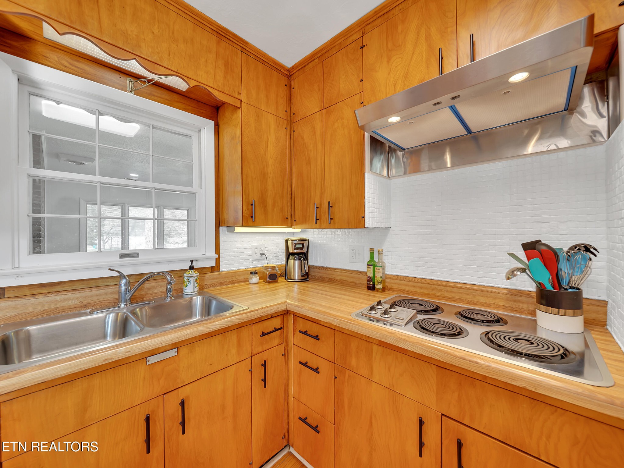 4903 Inskip Road Knoxville, TN 37912 - Photo 10 of 31 Gallery Image 10