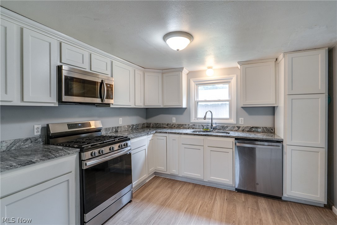 6285 Manchester Road Clinton, OH 44216 - Photo 8 of 28