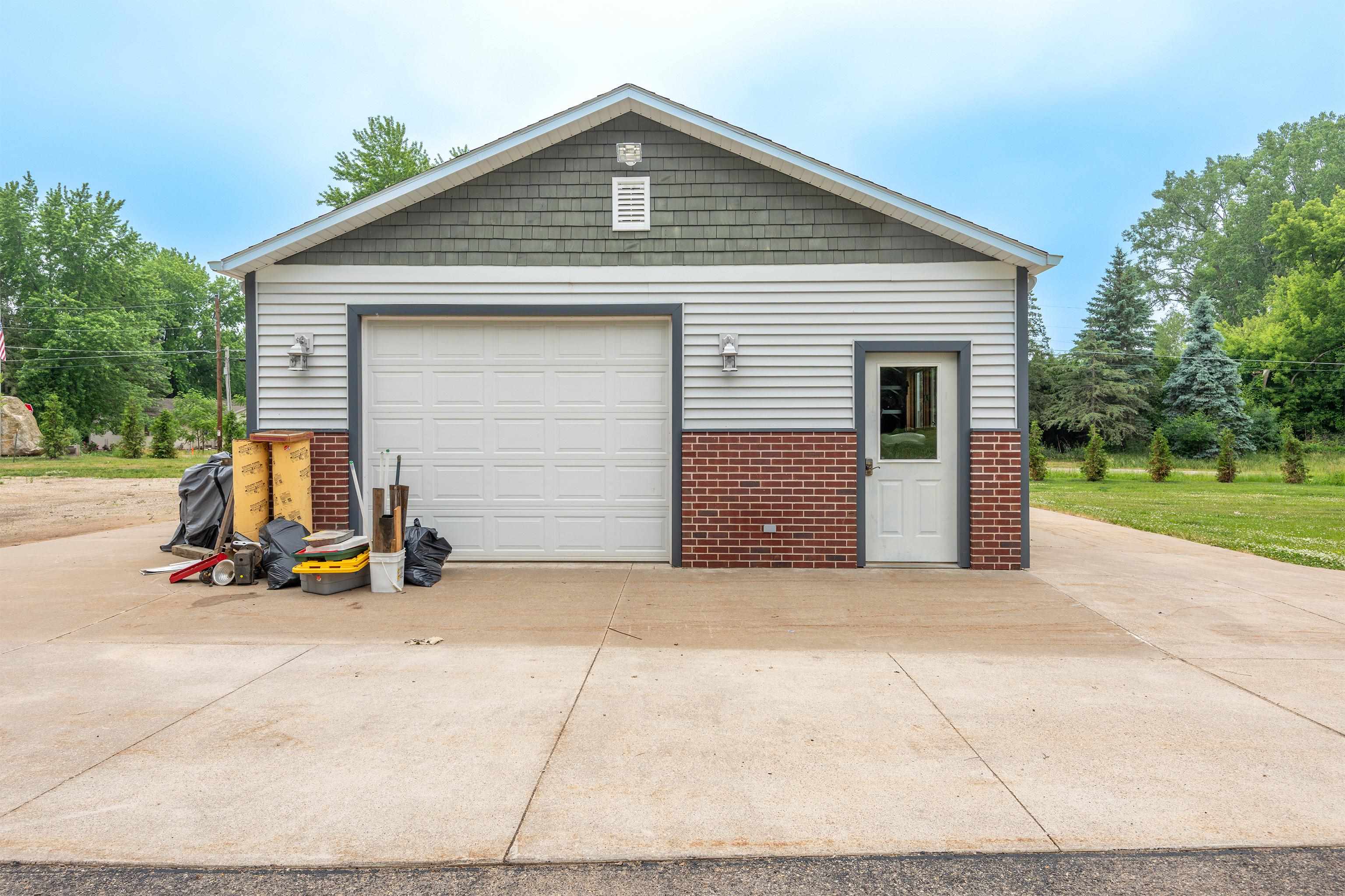 5086 Valley Heights Road Oshkosh, WI 54904 - Photo 77 of 86