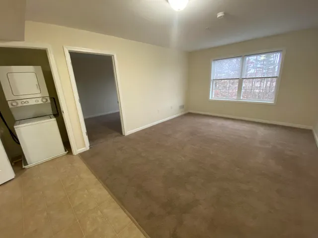 $1,965 | 80 Sentinel Court, Unit 206, Manchester, NH 03103