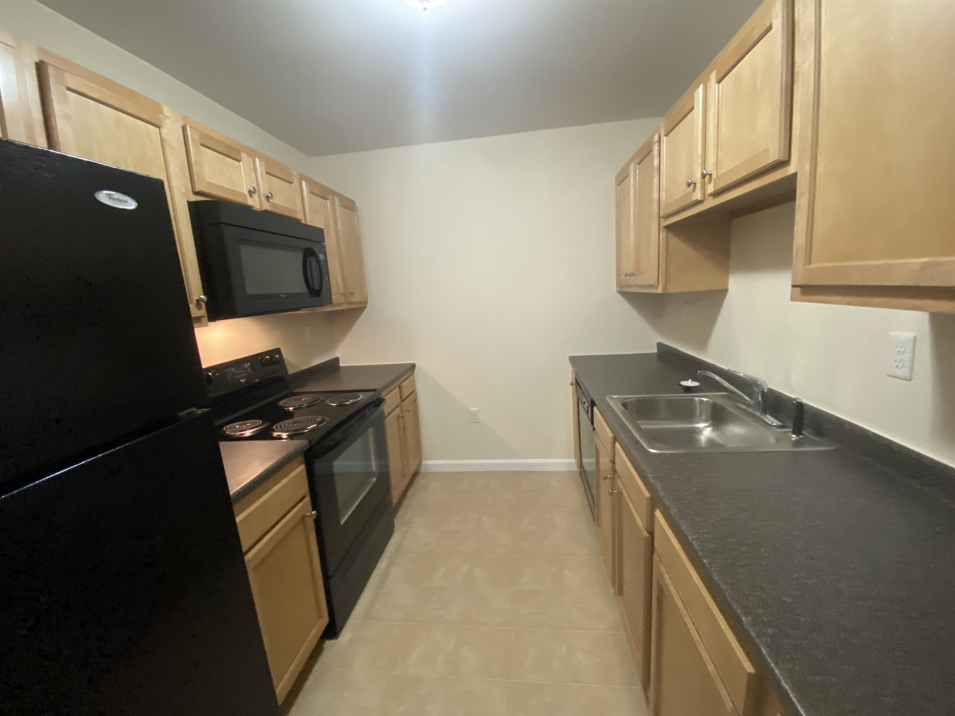 80 Sentinel Court, Unit 206 Manchester, NH 03103 - Photo 6 of 46