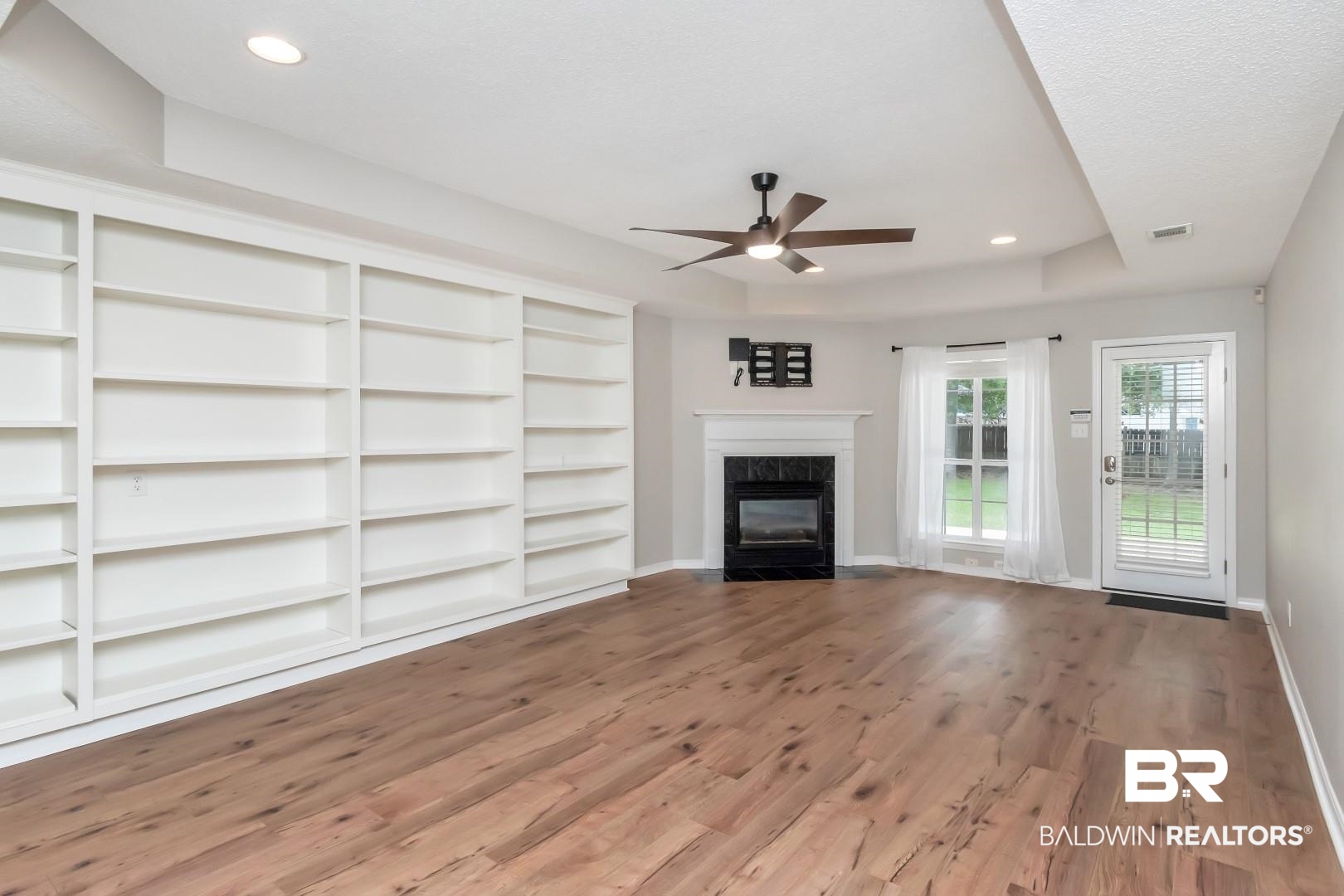 958 Henckley Avenue Mobile, AL 36609 - Photo 7 of 37