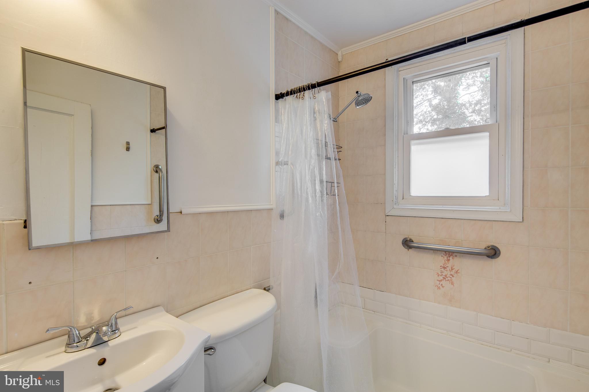 32 Churchill Road Cherry Hill, NJ 08034 - Photo 14 of 28 Gallery Image 14