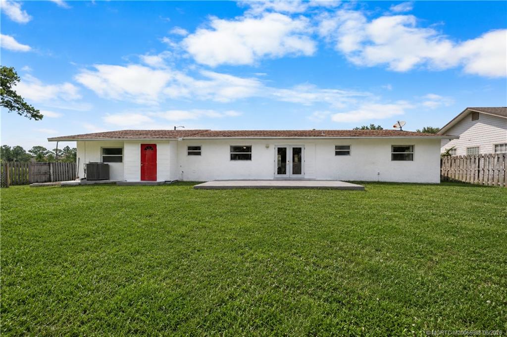 1670 Southeast Madison Street Stuart, FL 34997 - Photo 3 of 28