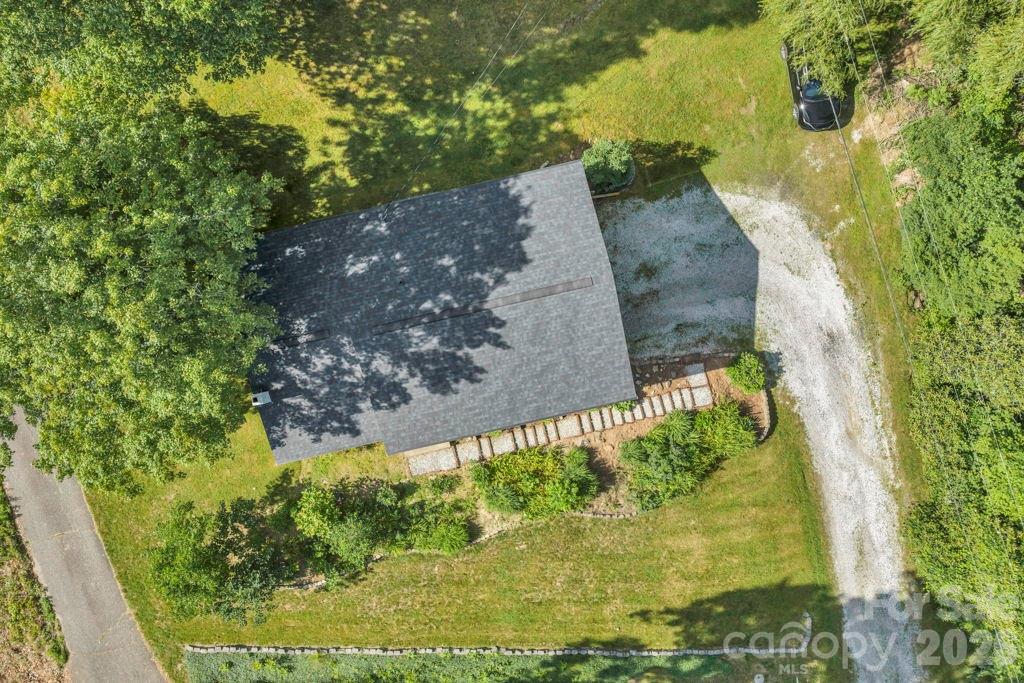 644 Valley Road Spruce Pine, NC 28777 - Photo 7 of 21