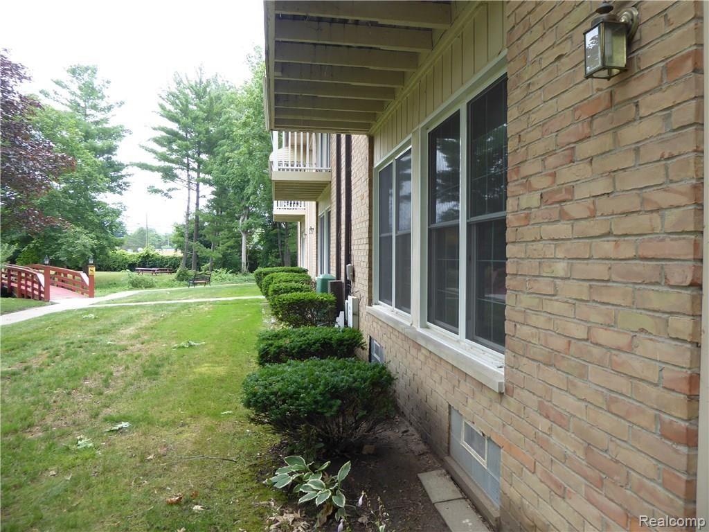 1199 South Sheldon Road, Unit L86 Plymouth, MI 48170 - Photo 28 of 38 Perfect Location-1.jpg