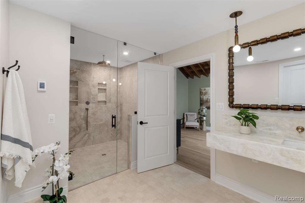30360 Kincardine Road Franklin, MI 48025 - Photo 21 of 48