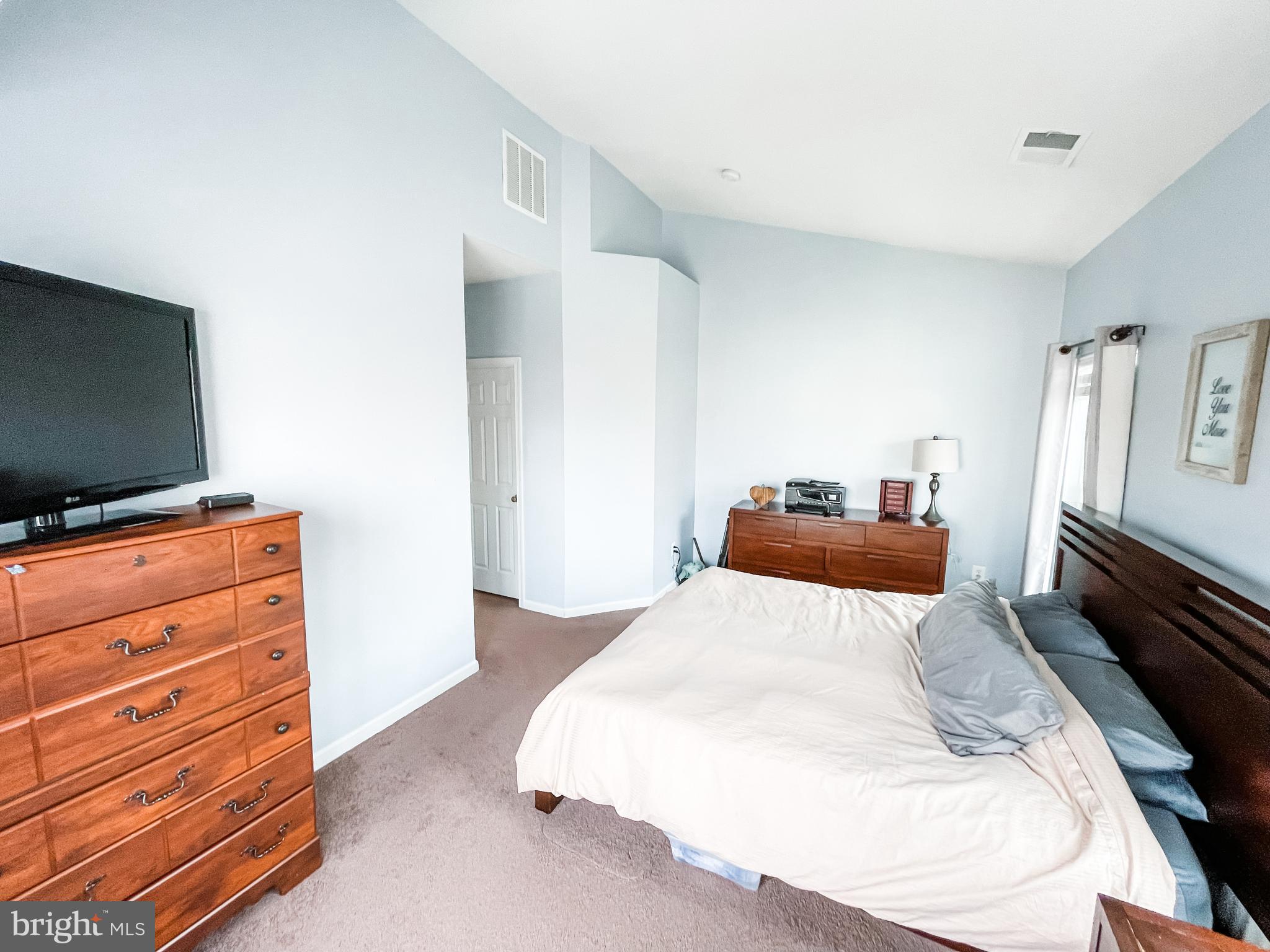 25121 Gunnery Square Chantilly, VA 20152 - Photo 25 of 29 Bedroom 3