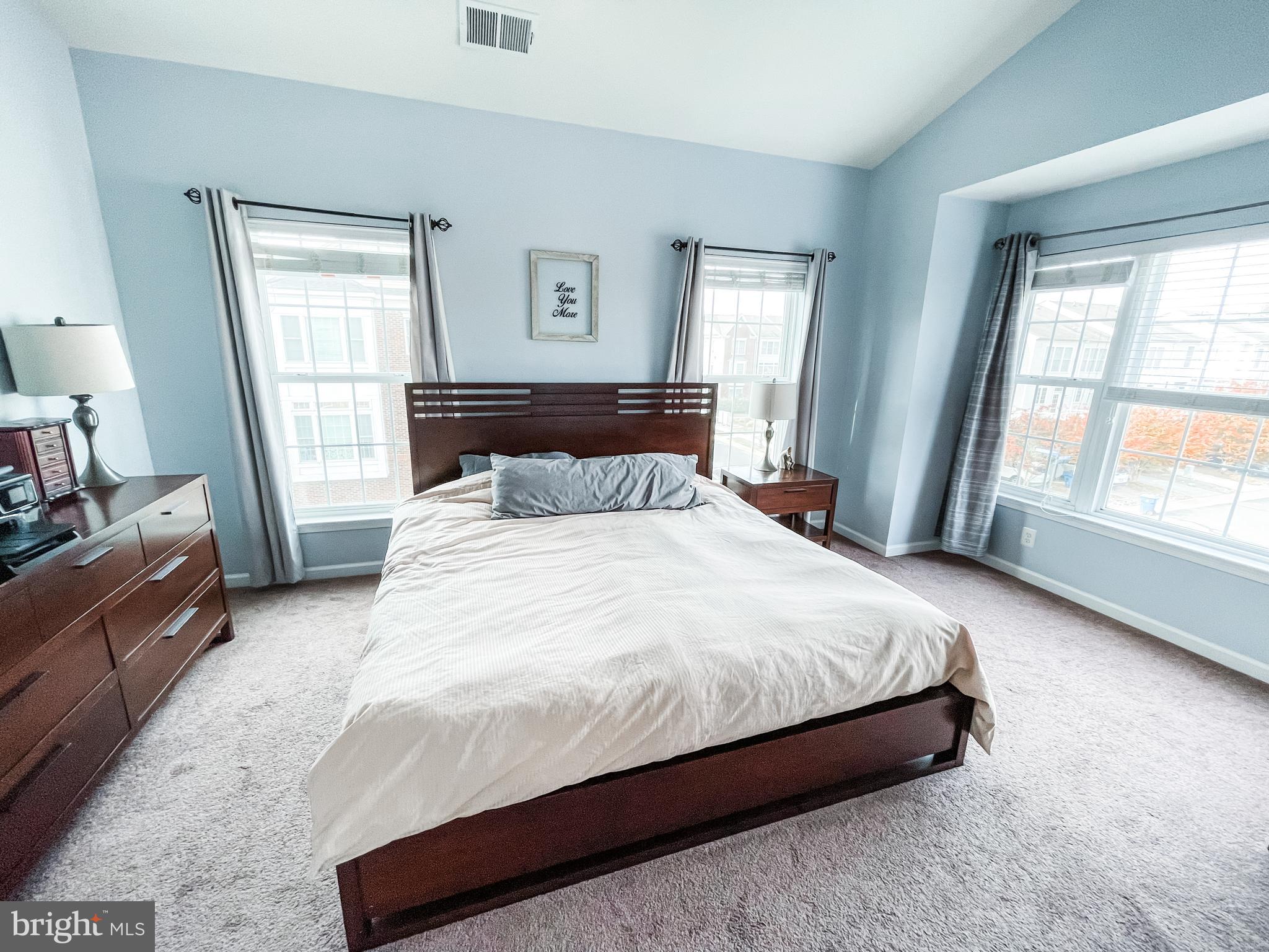 25121 Gunnery Square Chantilly, VA 20152 - Photo 26 of 29 Bedroom 3