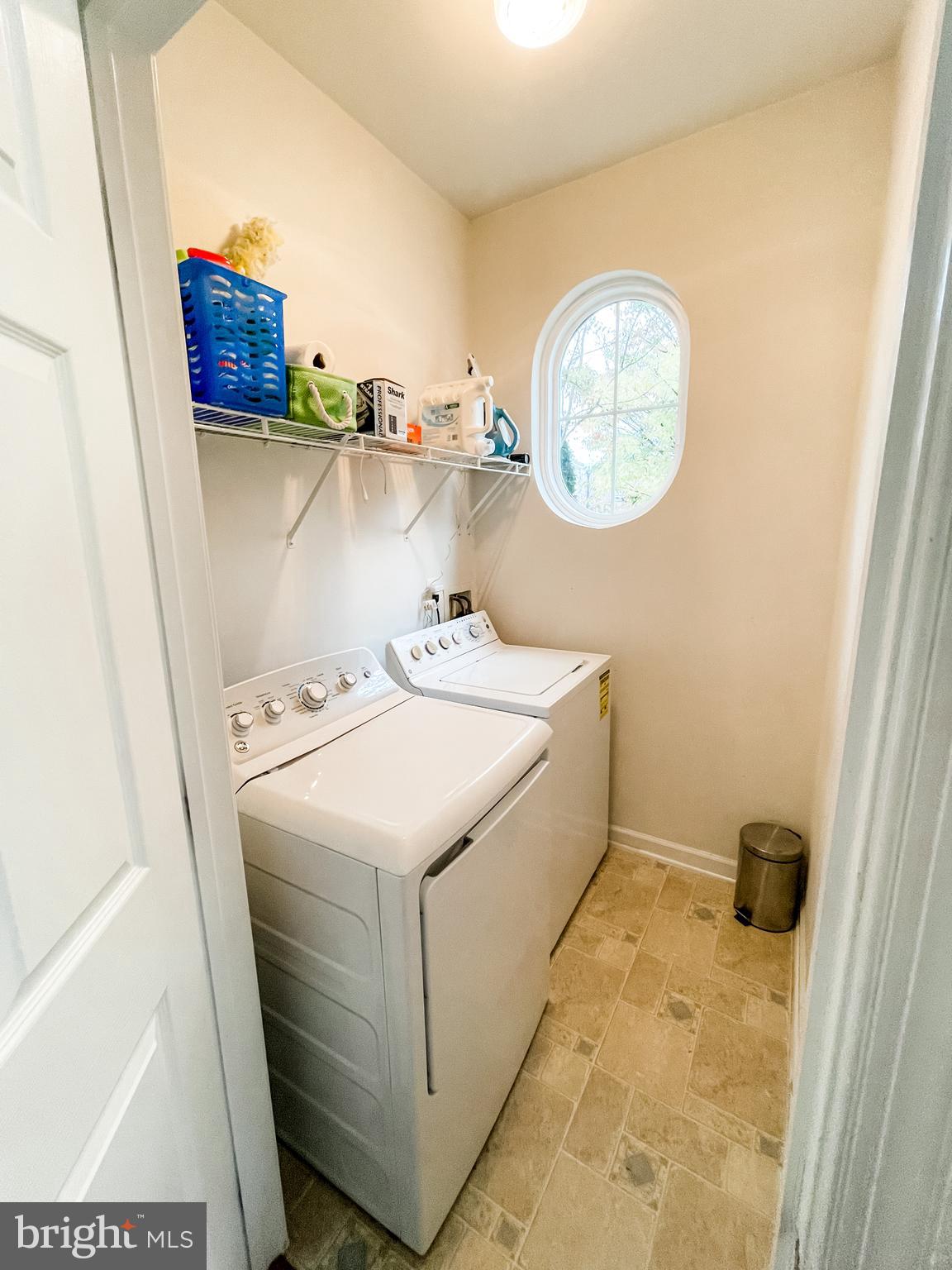 25121 Gunnery Square Chantilly, VA 20152 - Photo 10 of 29 Laundry