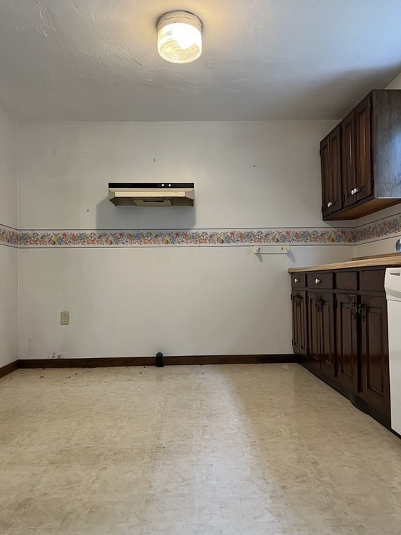 6 Skyview Road Woburn, MA 01801 - Photo 6 of 20 Gallery Image 6