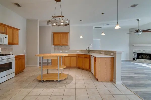 $400,000 | 10416 Lake Terrace, Fort Worth, TX 76053