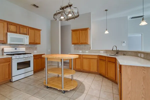 $400,000 | 10416 Lake Terrace, Fort Worth, TX 76053