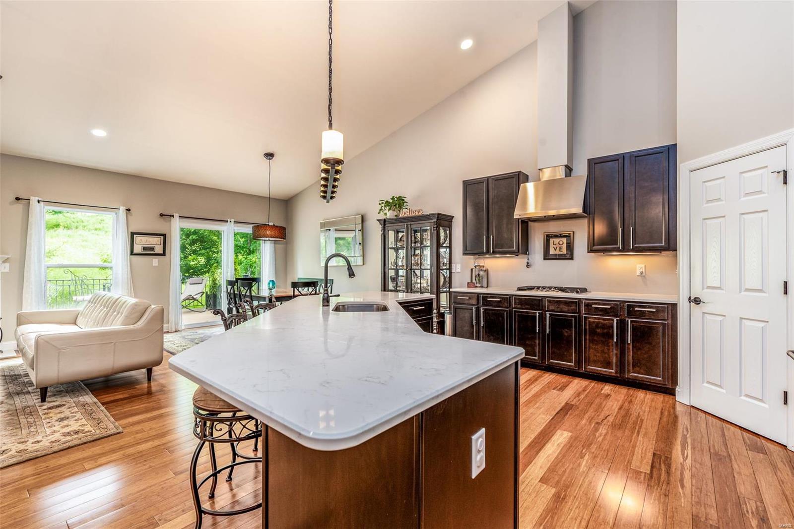 322 Kendall Ridge Court Chesterfield, MO 63017 - Photo 10 of 44