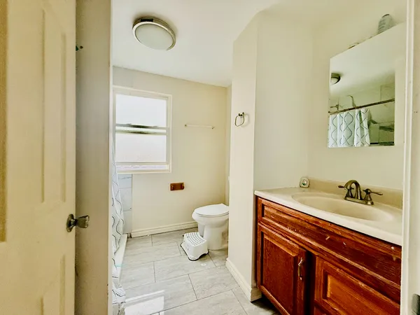 $440,000 | 5542 South Nottingham Avenue, Chicago, IL 60638