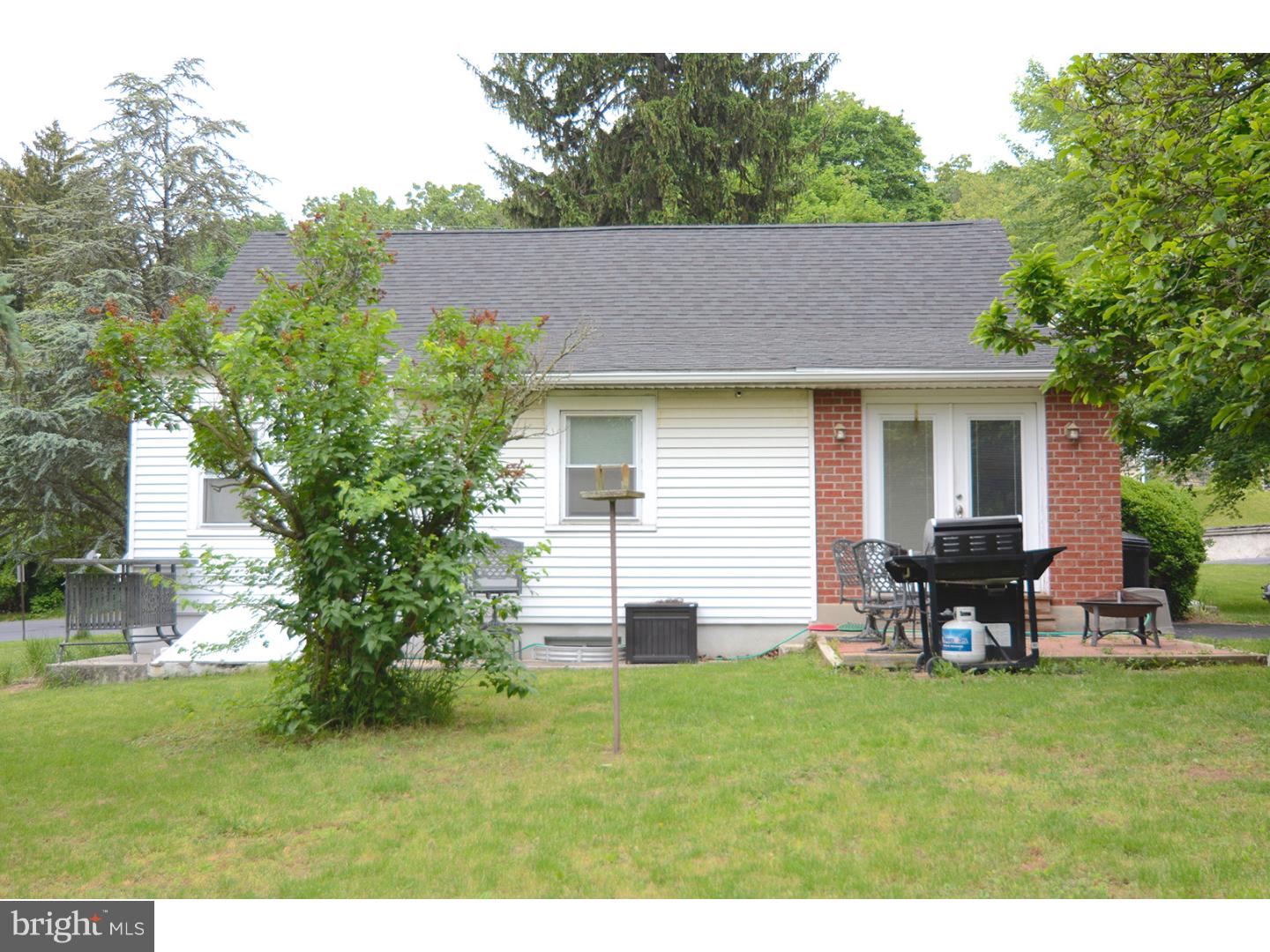 1715 Frush Valley Road Reading, PA 19605 - Photo 1 of 23