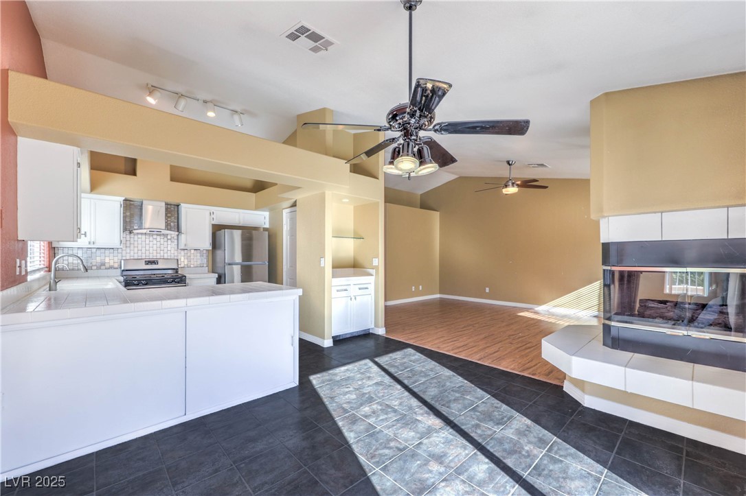 9413 Mt Bret Avenue, Unit 103 Las Vegas, NV 89129 - Photo 15 of 36