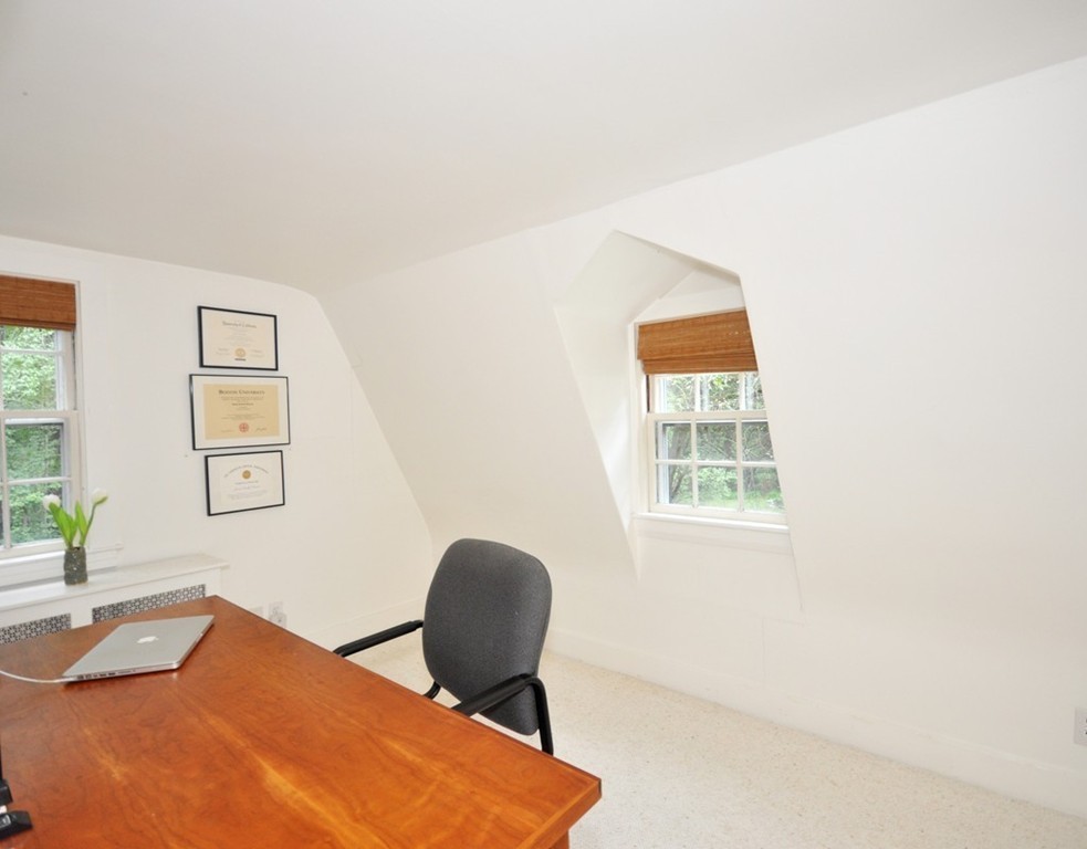 511 Peakham Road Sudbury, MA 01776 - Photo 9 of 19 Gallery Image 9