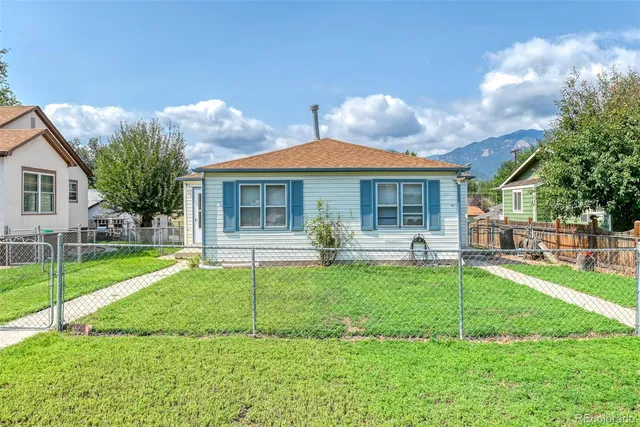 $359,500 | 1509 West Platte Avenue, Colorado Springs, CO 80904