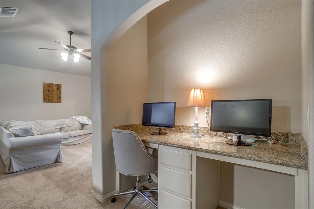 1033 Rustic Oak Way Burleson, TX 76028 - Photo 28 of 40