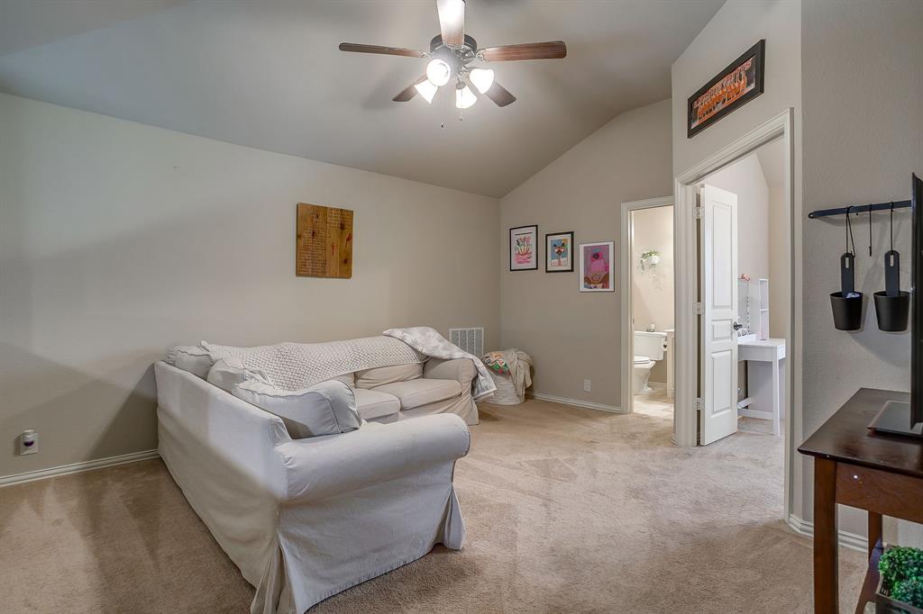 1033 Rustic Oak Way Burleson, TX 76028 - Photo 29 of 40