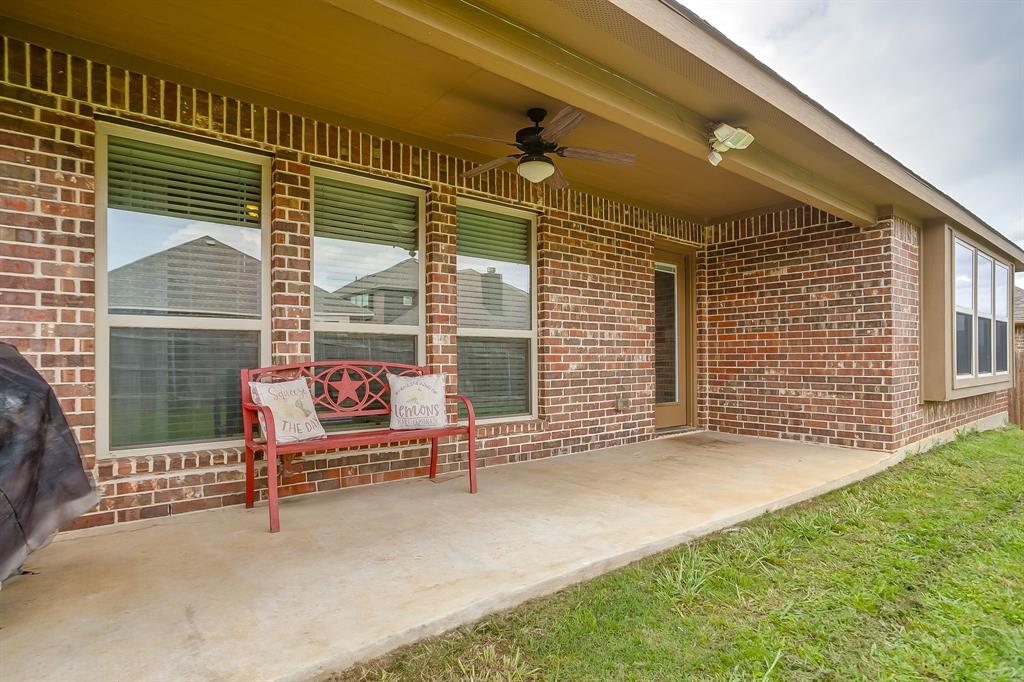 1033 Rustic Oak Way Burleson, TX 76028 - Photo 34 of 40