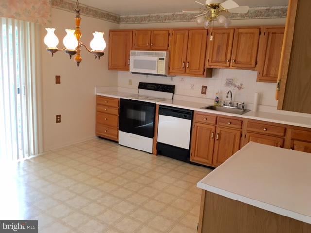 3901 Darleigh Road, Unit 2F Nottingham, MD 21236 - Photo 3 of 13 Kitchen