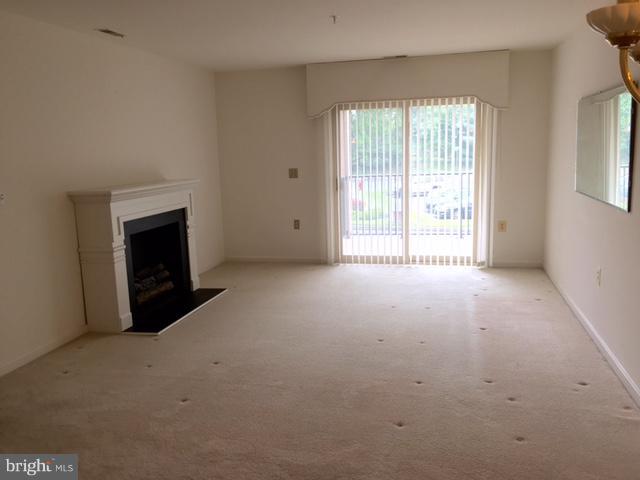 3901 Darleigh Road, Unit 2F Nottingham, MD 21236 - Photo 5 of 13 Living Room