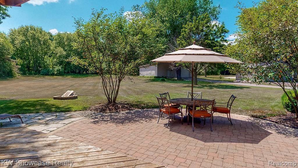 1230 East Maple Road Milford, MI 48381 - Photo 46 of 55 int-35-SMALL.jpg