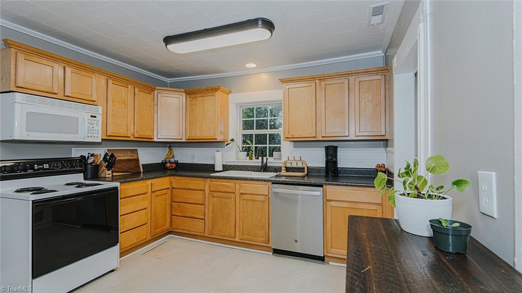 5125 Sandy Creek Church Road Staley, NC 27355 - Photo 8 of 37 Gallery Image 8