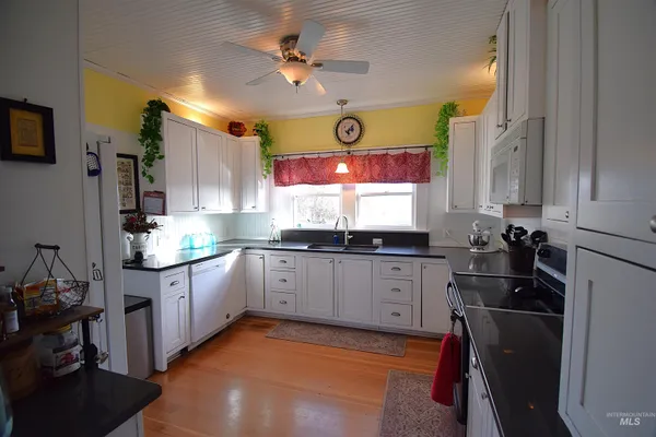 $875,000 | 5367 Sand Hollow Road, New Plymouth, ID 83655