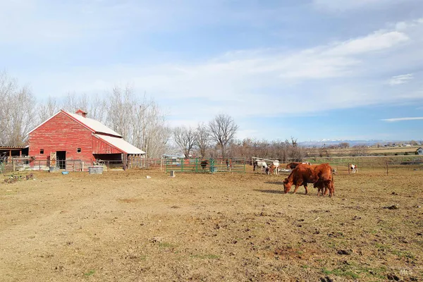 $875,000 | 5367 Sand Hollow Road, New Plymouth, ID 83655