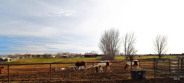 $875,000 | 5367 Sand Hollow Road, New Plymouth, ID 83655