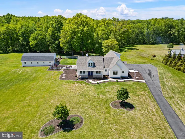 $775,000 | 5916 Summit Bridge Road, Townsend, DE 19734