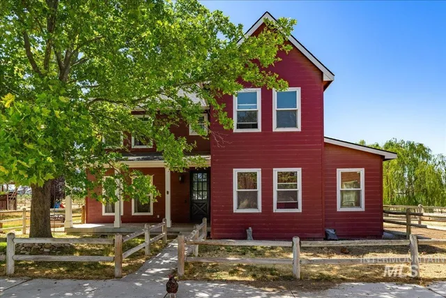 $1,100,000 | 20169 Hoskins Road, Caldwell, ID 83607