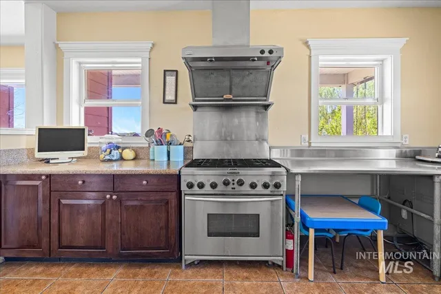 $1,100,000 | 20169 Hoskins Road, Caldwell, ID 83607