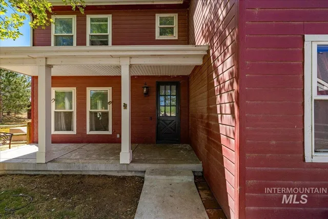 $1,100,000 | 20169 Hoskins Road, Caldwell, ID 83607