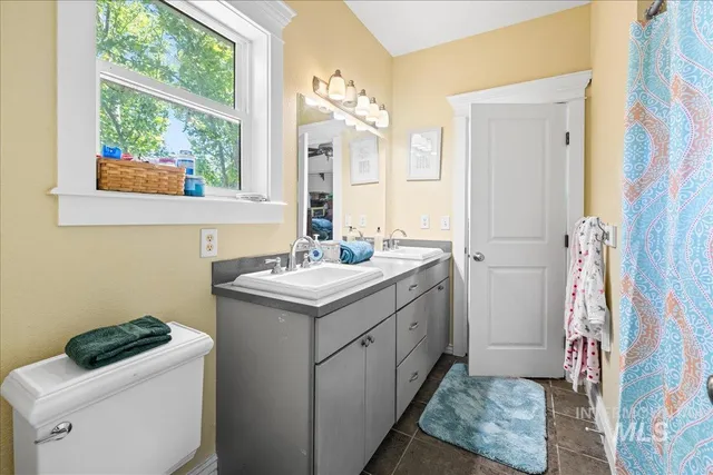 $1,100,000 | 20169 Hoskins Road, Caldwell, ID 83607