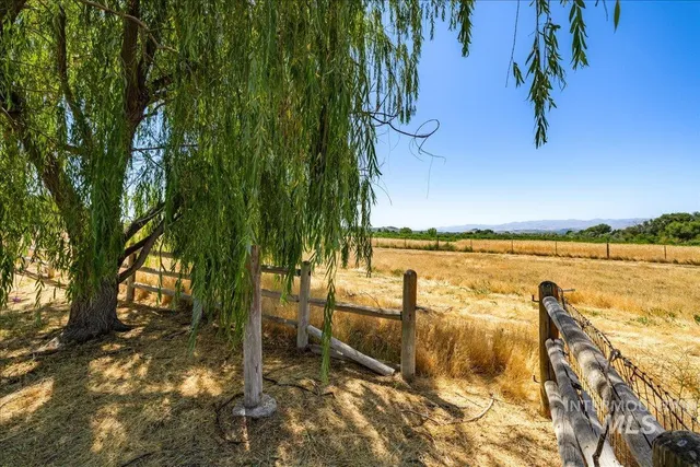 $1,100,000 | 20169 Hoskins Road, Caldwell, ID 83607