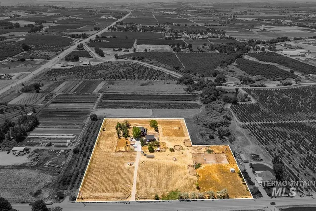 $1,100,000 | 20169 Hoskins Road, Caldwell, ID 83607