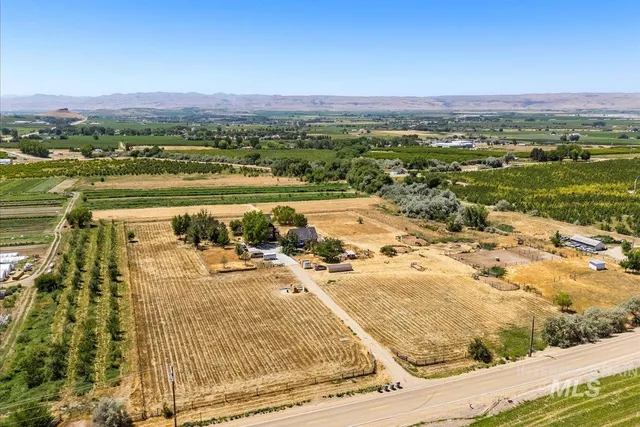 $1,100,000 | 20169 Hoskins Road, Caldwell, ID 83607