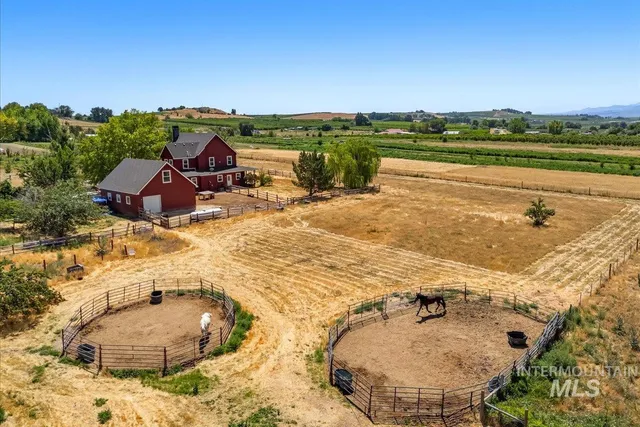$1,100,000 | 20169 Hoskins Road, Caldwell, ID 83607