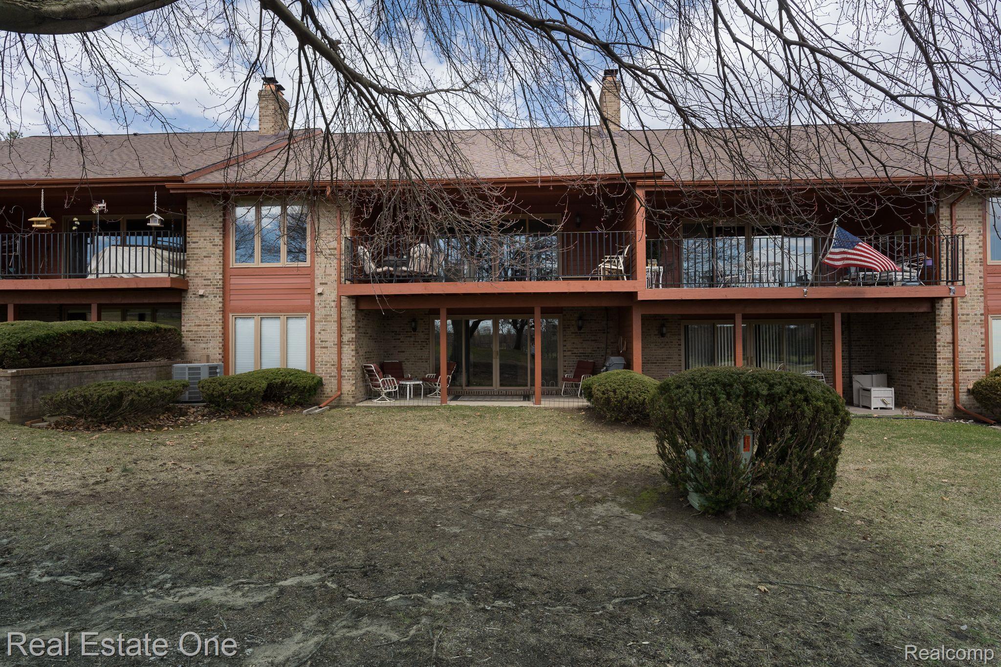 888 GreenView Court Rochester, MI 48307 - Photo 25 of 29 Gallery Image 25
