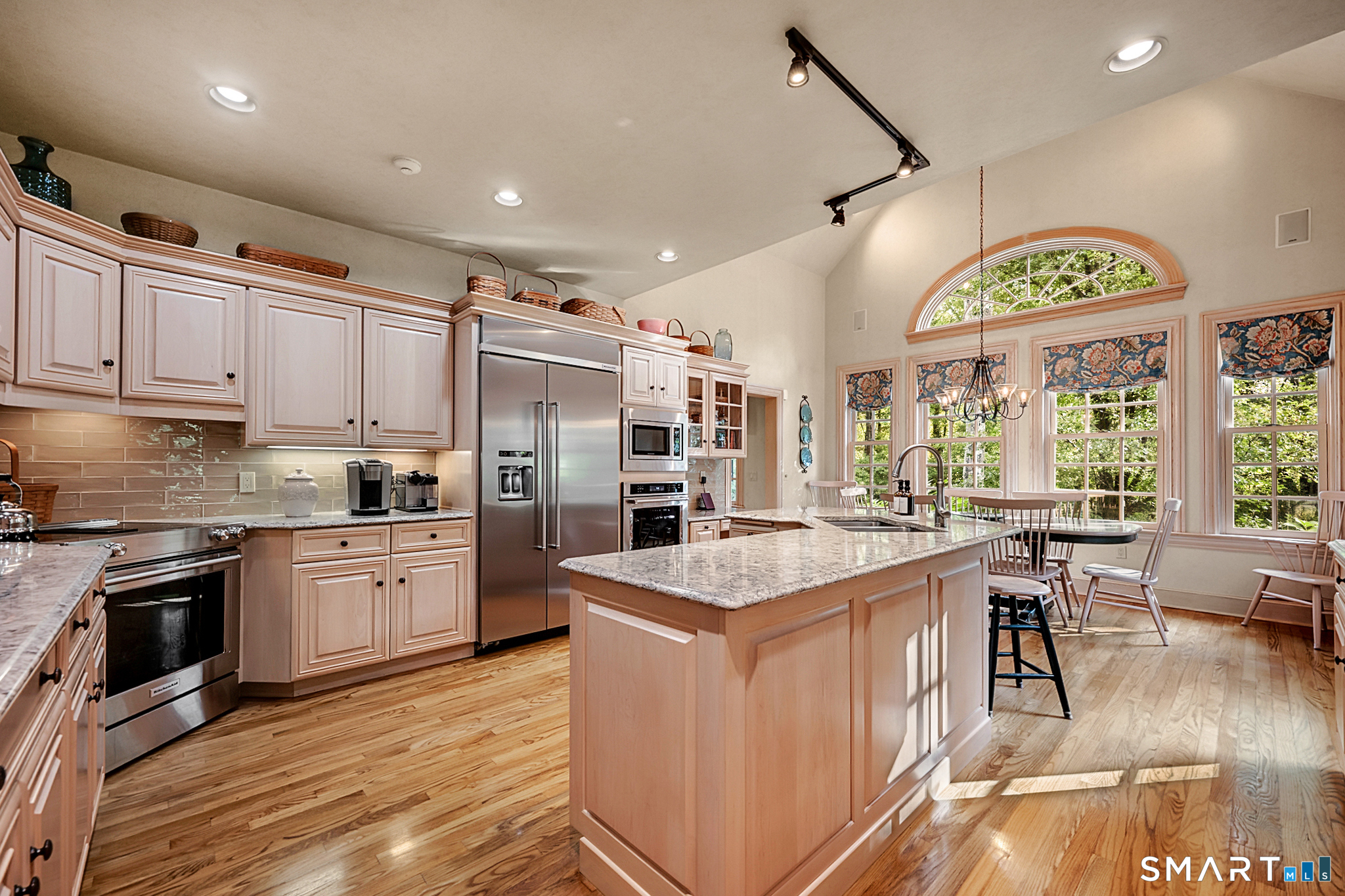 249 Old Farms Road Watertown, CT 06795 - Photo 2 of 30