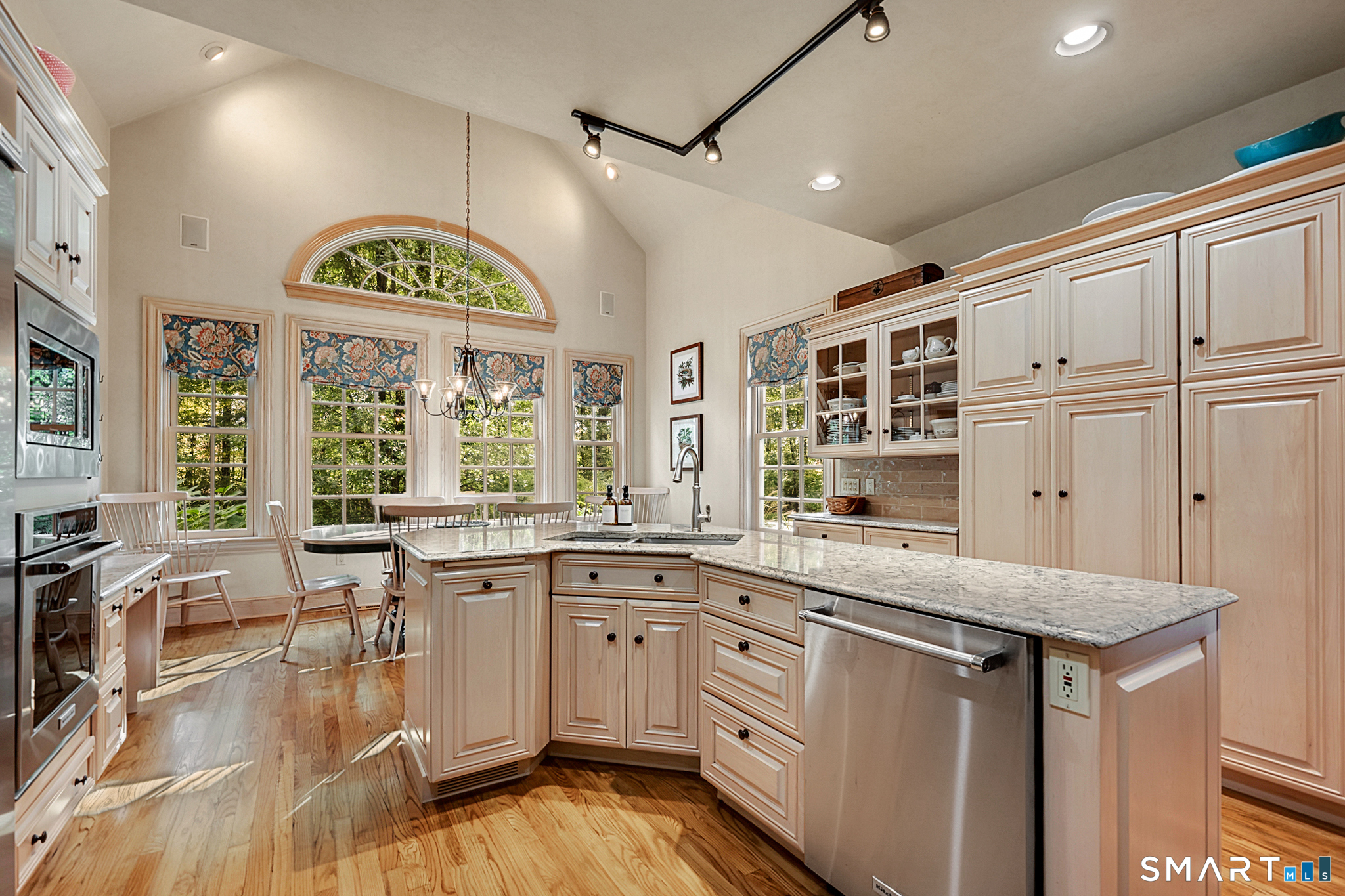 249 Old Farms Road Watertown, CT 06795 - Photo 3 of 30