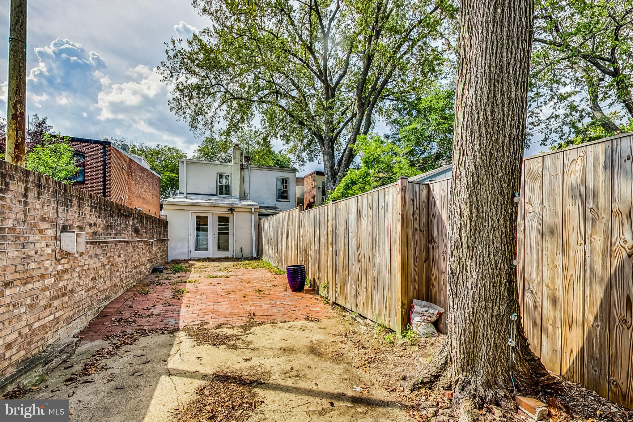 524 10th Street Southeast Washington, DC 20003 - Photo 33 of 35 Patio / Parking