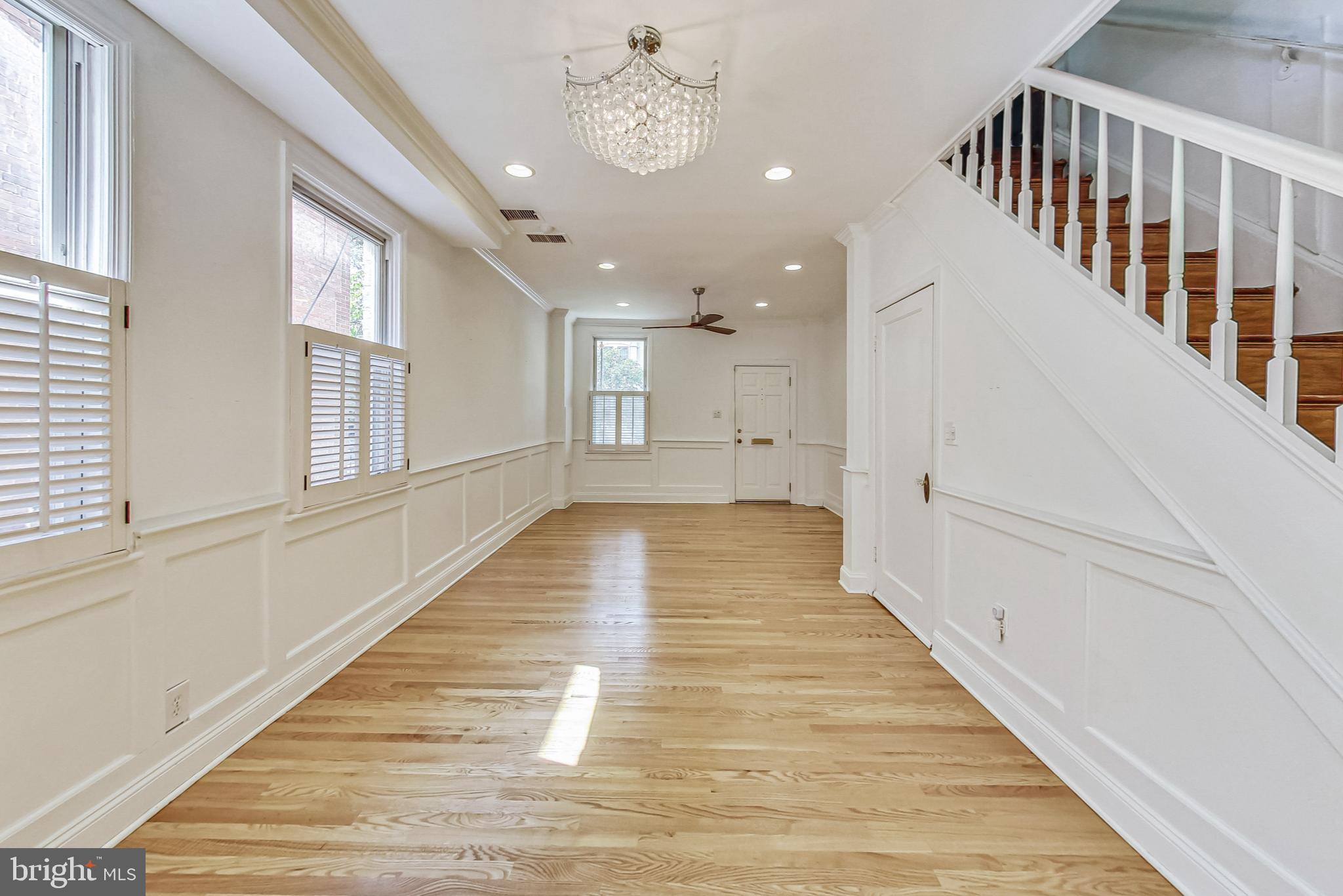 524 10th Street Southeast Washington, DC 20003 - Photo 9 of 35