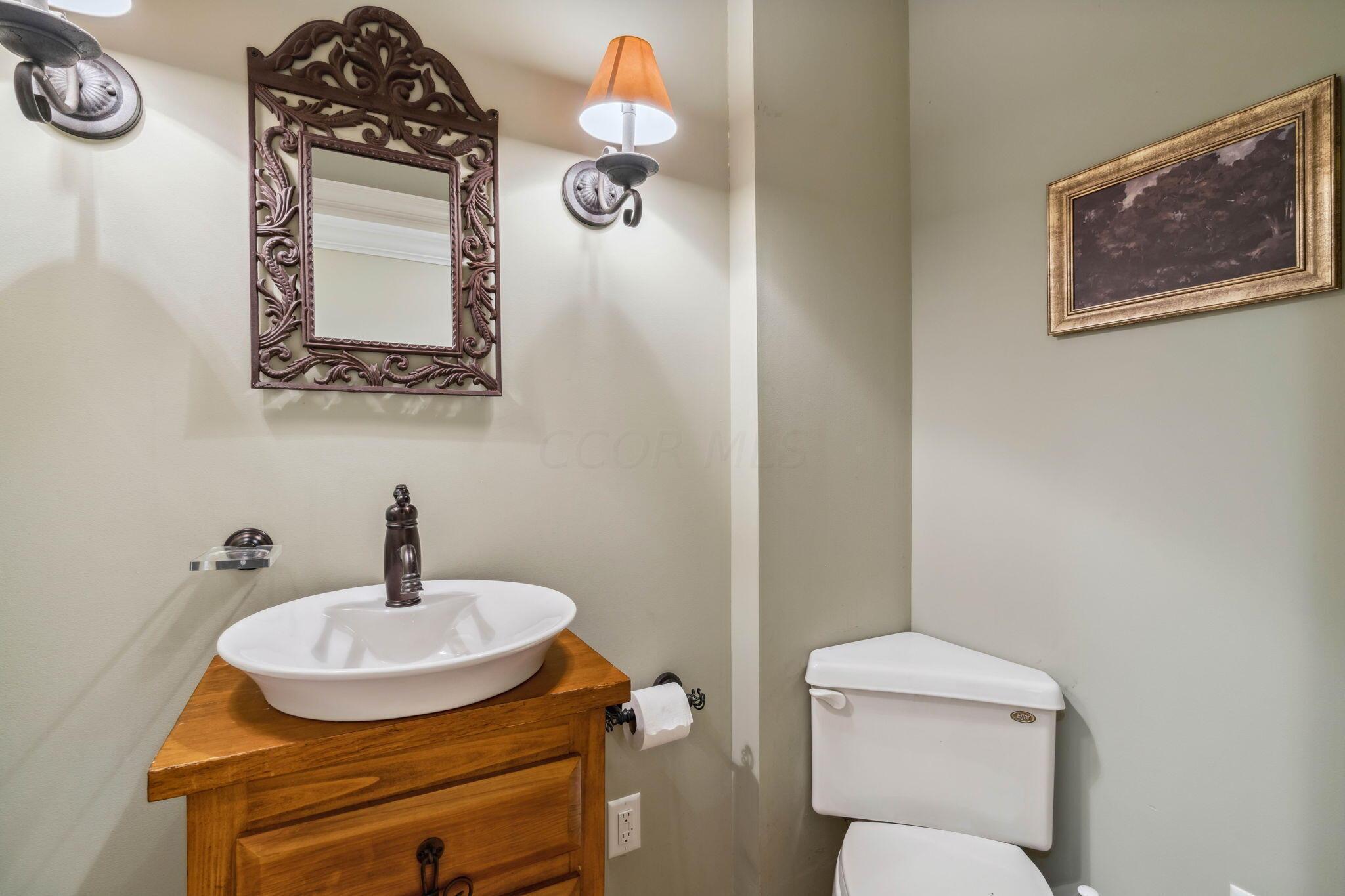 2481 Farleigh Road Columbus, OH 43221 - Photo 44 of 84 Half Bathroom